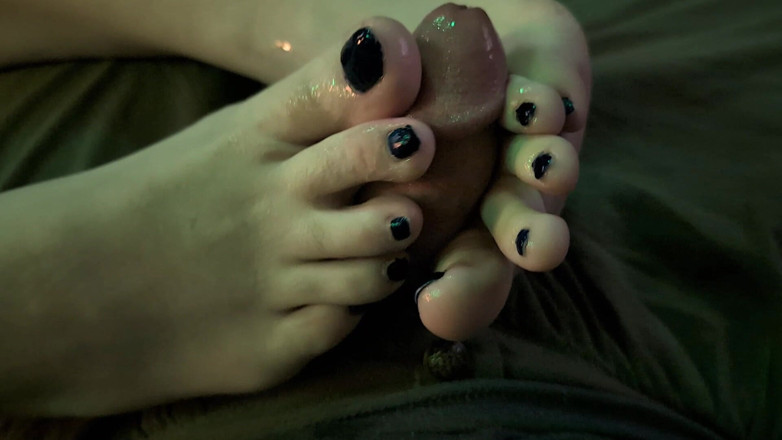 Elaras Pan: Compilation de fétichisme des pieds avec éjaculation sur les pieds !