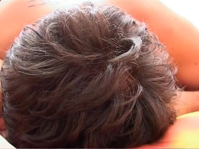 Real Home Made: Sexy brunetka miluje být natočena během sexu!