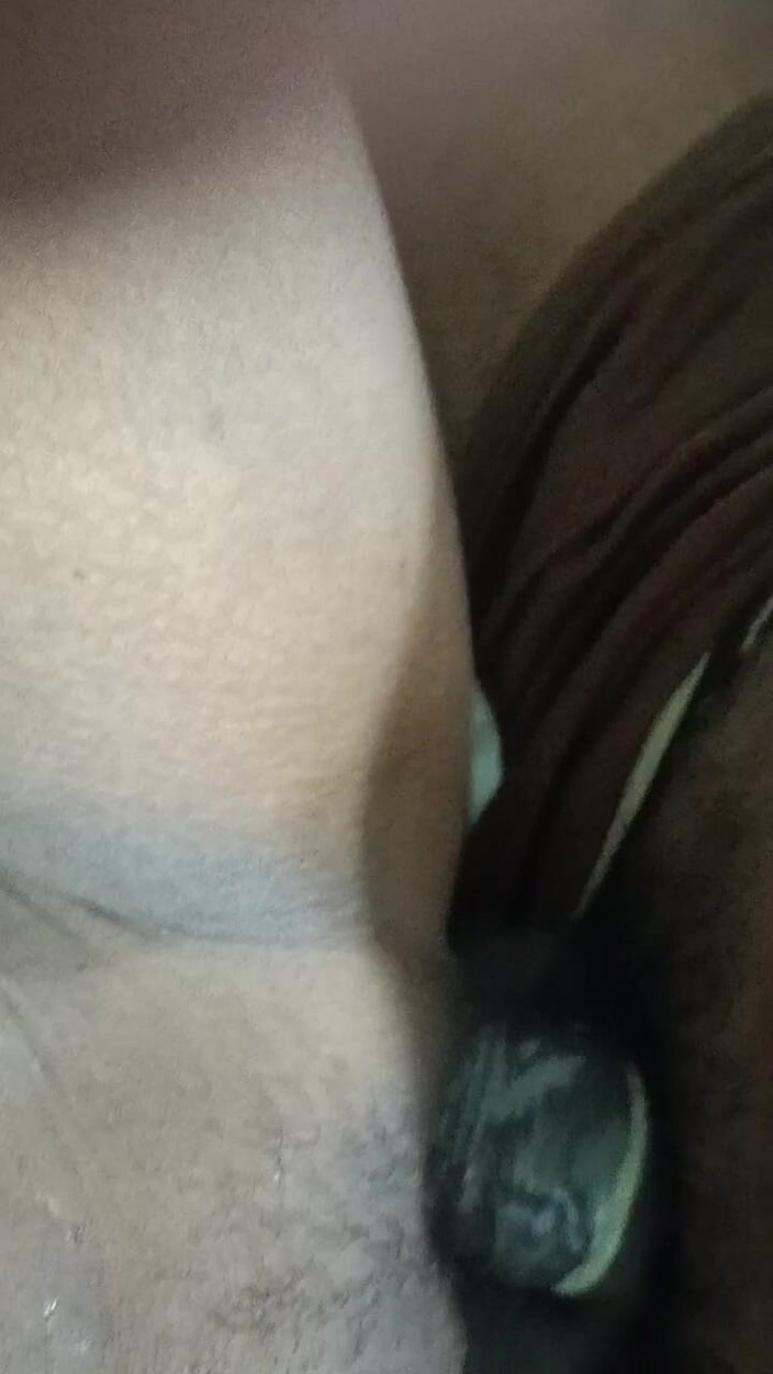 Desi Indian studio: Bhabhi seksi Ki Gand Mein Land Lad Diya – Video Dubur...