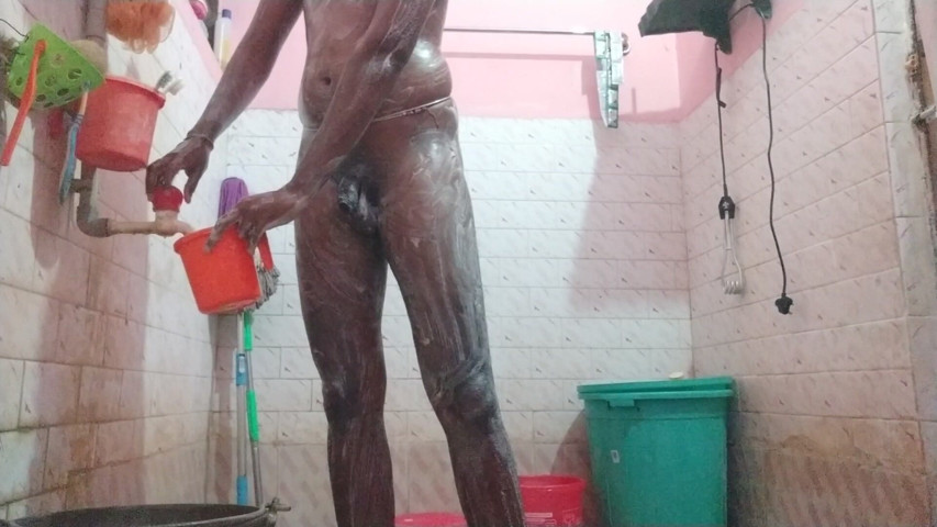 Sexy Bath Session (Tamil 10 inches BBC)