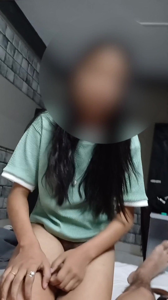 Assamesegirl: Gadis kurus dientot sama pacarnya