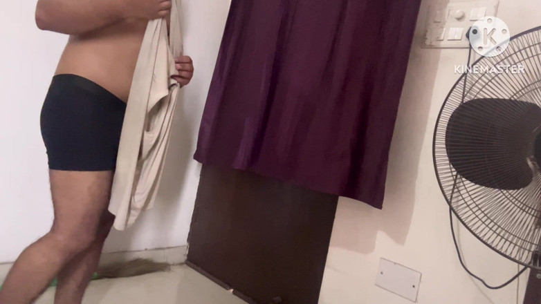 Desi__Panda: Ma coloc pakistanaise à poil pour la première fois dans une...