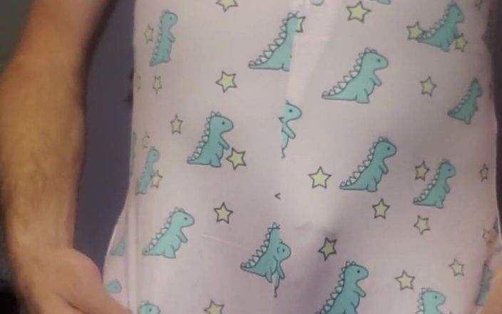Fantasies in Lingerie: 私のかわいいパジャマとザーメン