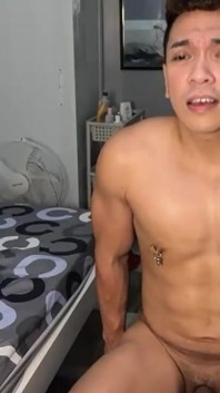Un Jumelle Philippin Danse À Poil Dans Sa Chambre
