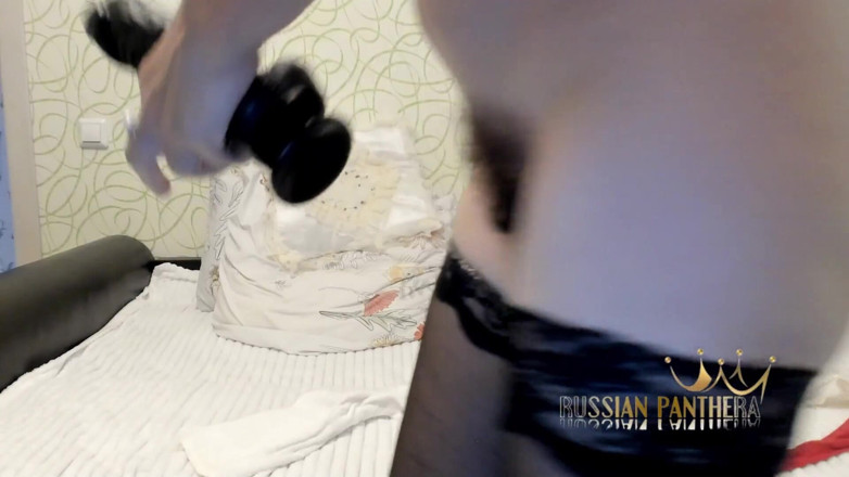 ANGELA_LADY: Я в носках и обуви, трахаю мою большую задницу и кончаю на твое лицо