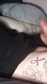 Sexy chlap si tak pěkně tře péro