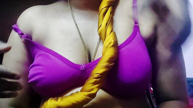 Desi Mohini: Schwägerin gab jungen mit vollem spaß