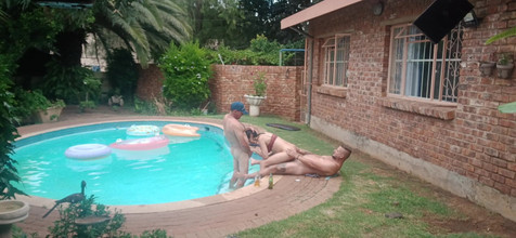 Bigjoefuckalott: Si Dia Sangat Miang, Jadi Kami Gunakan Dengan Dua Zakar