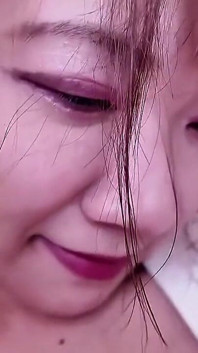 넘쳐나는 유혹. 그녀는 매번 더 많은 것을 원하고 그를 떠났습니다.