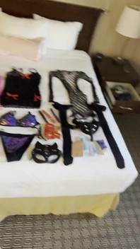 Mature MILF Orgasms From Air After Stripping off to Cool Down! Fuck Yeah, You Read That Right!