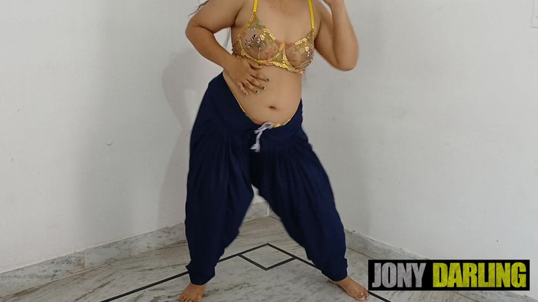 Jony Darling: Mujra indiana gasti nuda sulla canzone punjabi
