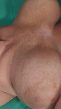 Esposa caliente tetona engaña con negro
