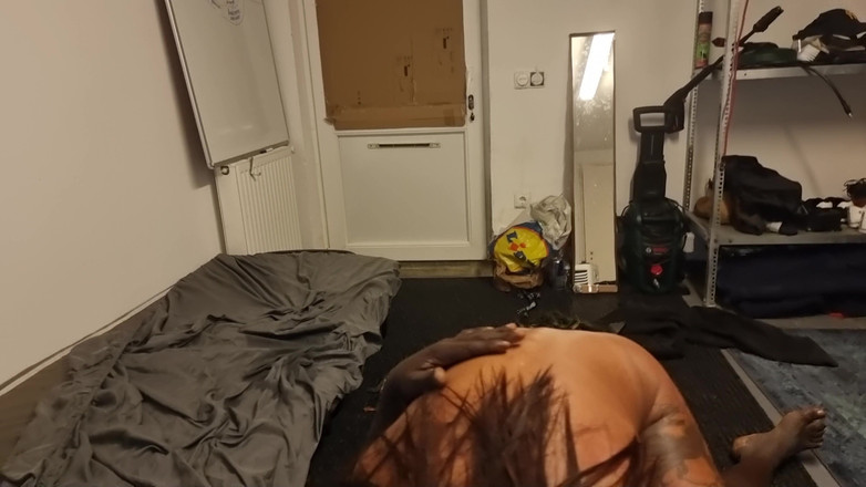 DarrellDeeps: Due BBC Usano La Domestica