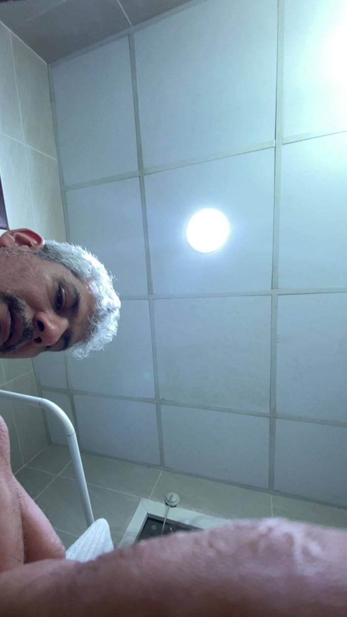 Jollyfuckingoldman: Una Maliziosa Sorpresa in Camera Da Letto Stanotte