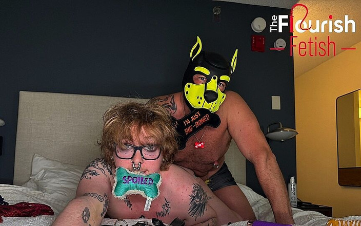 The Flourish XXX: Bondage genot van Coby Webb door slechte pup Ash op...