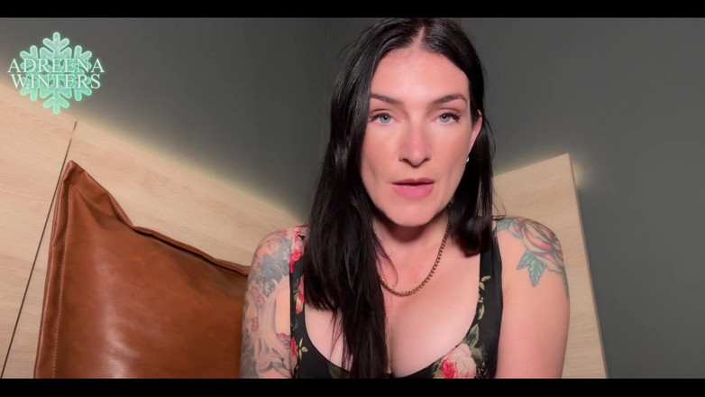 Adreena Winters: Selamat datang di sesi penyerahan diri anda!