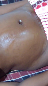 Ragazza spa dello sri lanka che scopa un grosso cazzo
