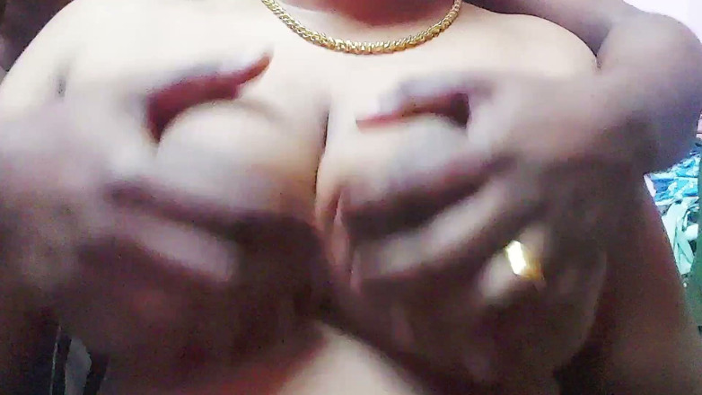 Desi Mohini: Meine nachbarin ist heiß und will meine möpse