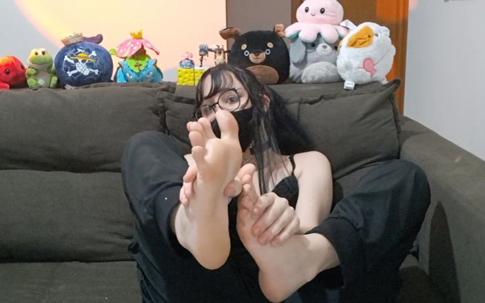Plushie Lewd: Estoy muy sola en mi casa, solo esperando a que...