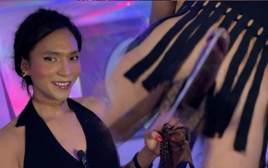 Lavala: Dari tubuhku ke kontolku, celana dalam ini sibuk.