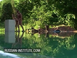 Russian Institute: Big tit college loszka seks na świeżym powietrzu w kampusie