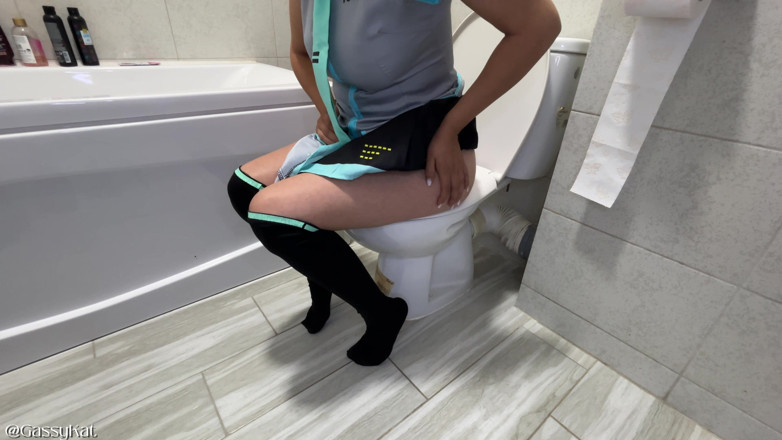 GassyKat: The Daily Toilet S2 Episode 20: Hastune Miku