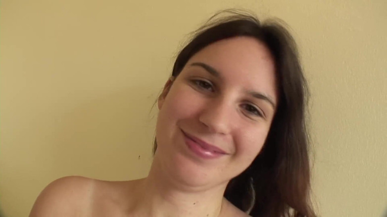 Toy Sluts: Amateur brunette shows her stuff