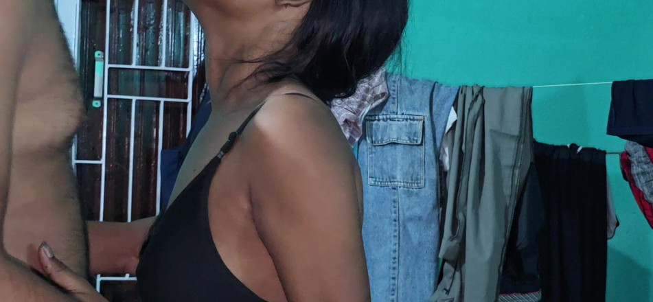 SafeRosebush8: Het porrfilm njuter av min flickvän, och jag tar ut...