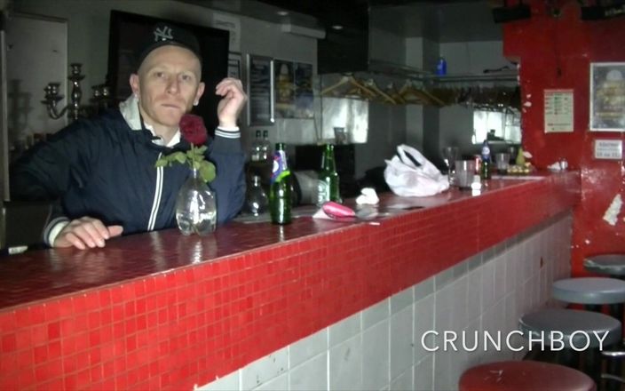 Crunch Boy: 2120 Трахнутый охранник Латино