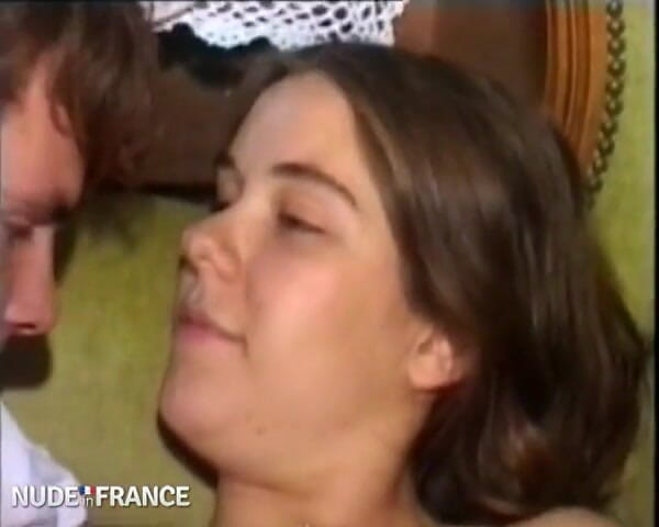 La France a Poil: Casting of a young hairy brunette banged and jizzed on...