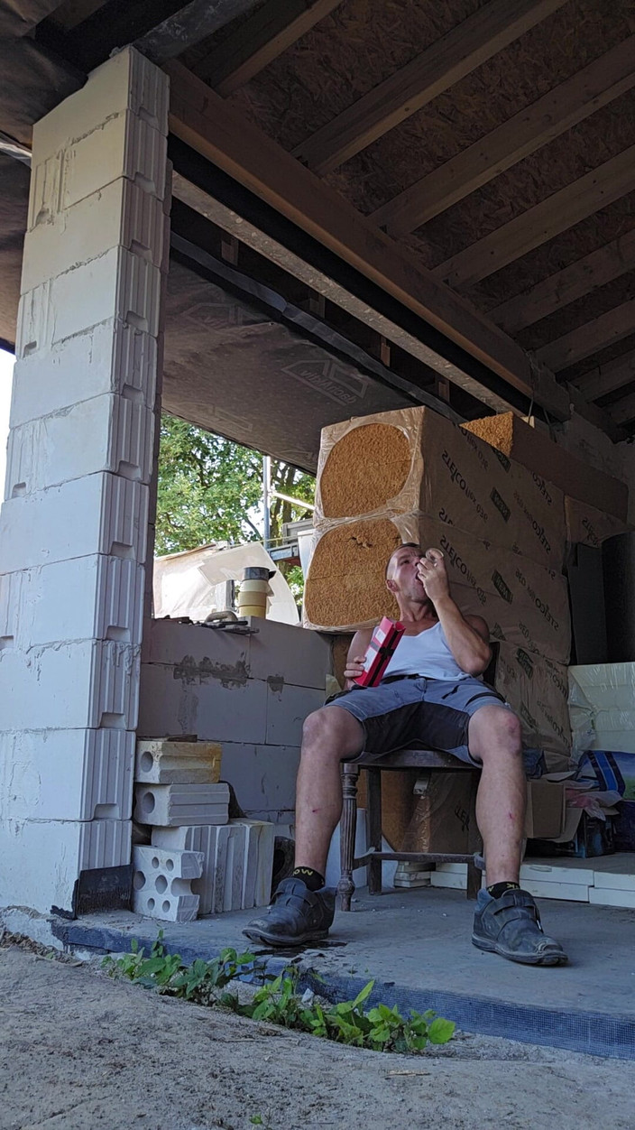Chris_snoopy_91: Excitée sur le chantier