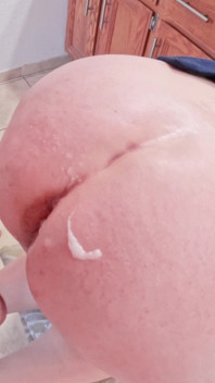 후장 생각을 멈출 수 없는 새엄마