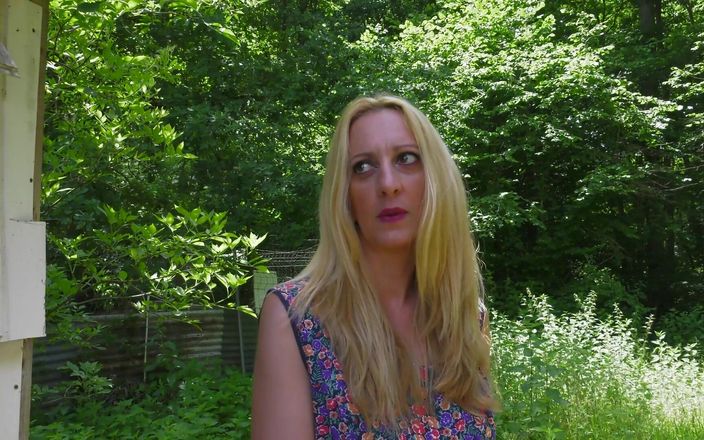 HPG Production: Blonde französische milf masturbiert und lutscht schwanz 6021 11