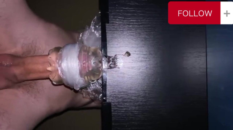 Bigbadfriendlyguy: Lelaki lisan mengongkek fleshlight semasa merintih sehingga air mani meleleh