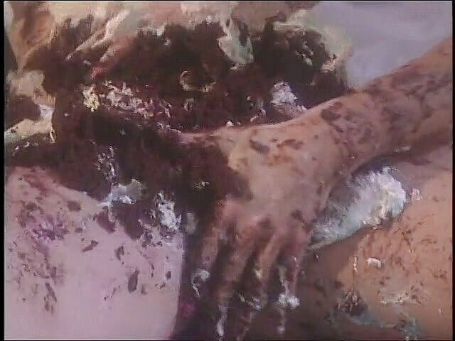 Girls of Desire: Heta lesbiska knullar i köket