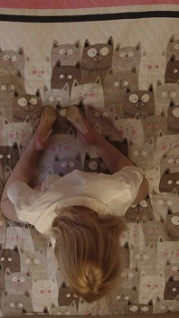 Hot Blonde Model Goes Crazy Masturbating on the Bed!!