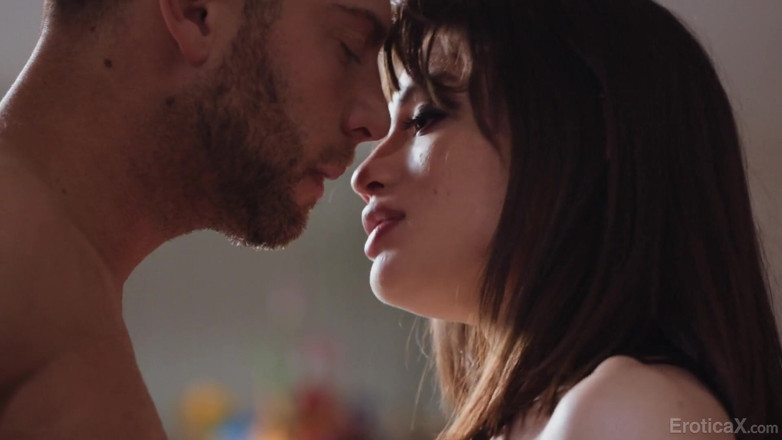 Erotica X: Bedårande par har passionerat, intensivt &amp;känslomässigt sex - Eroticax