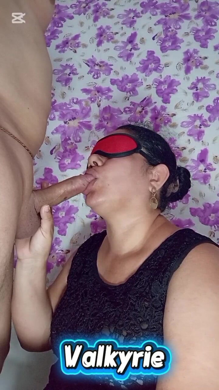 Valkyrie Blowjob and Deepthroat: Domácí orální sex mému baculatému