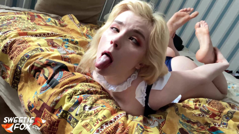 Sweetie Fox: 学生深いfacefuckと口腔中出しディックPE教師