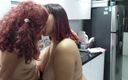 Palmas records girls: The Horny Samara Seduces Little Bony in the Kitchen