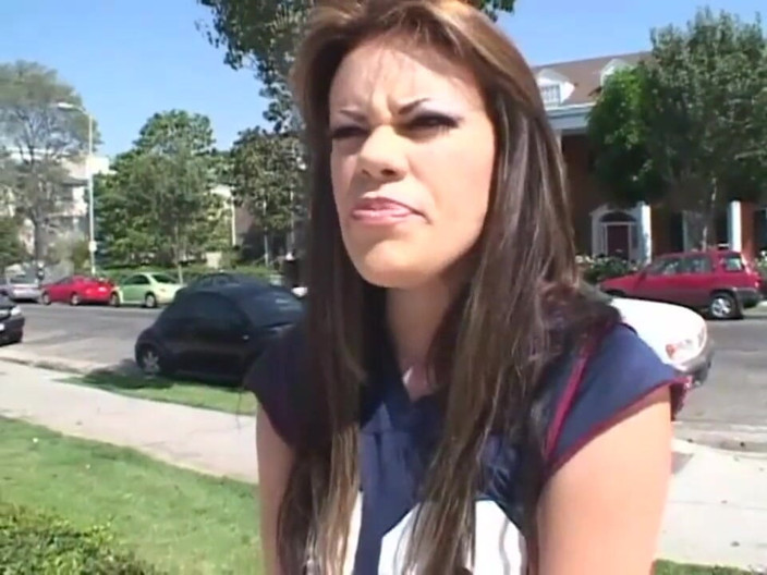 American Idol X: College party turns in a out orgy