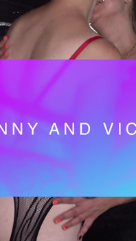 Vicky e Jenny no Swinger Club