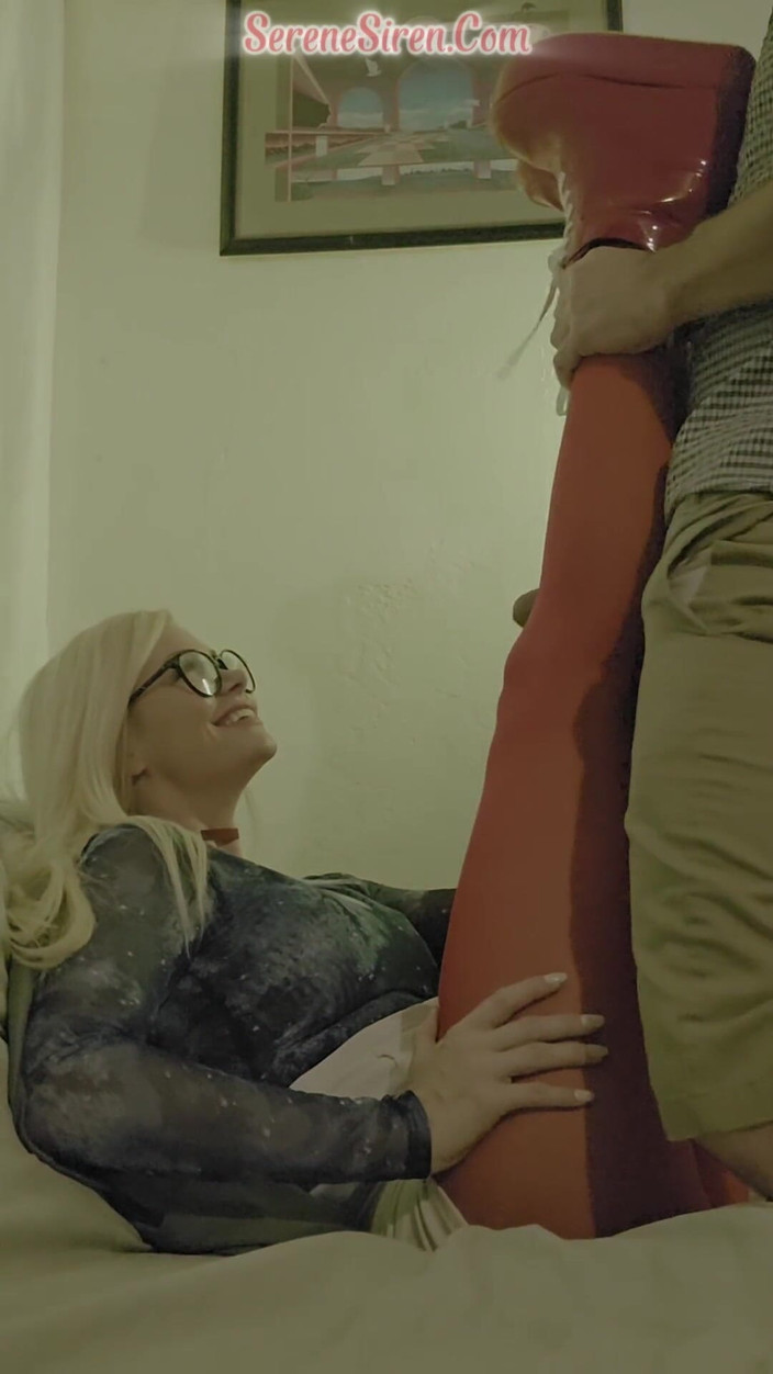 Serene Siren: Vystříkej se na mě během mé škubající přestávky! Serenesiren