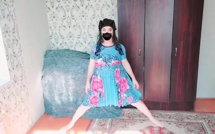 Kitty_Cross: Hot Solo Performer Crossdresser Sissy Model Cosplayer Shemale Short Dress...