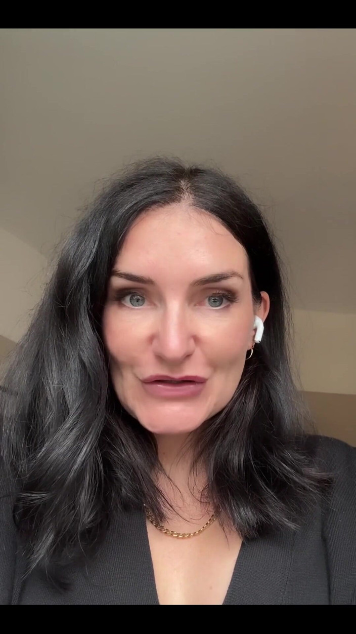Adreena Winters: Kleine lul belastingtijd