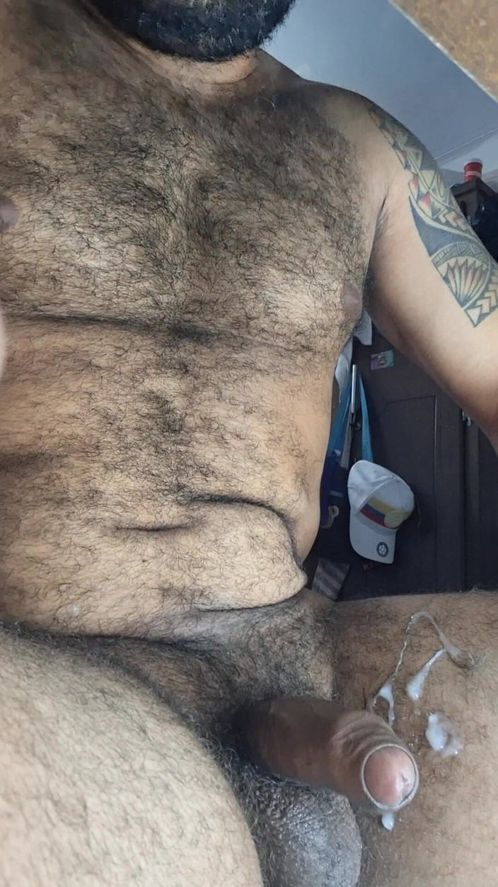 Josehairycum: Fastasia e Prazer em um Homem Dominante