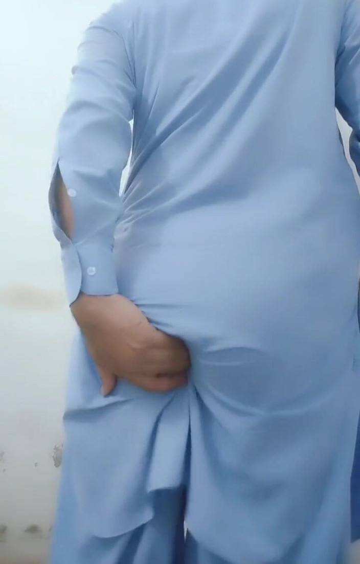 khanpathan2: Pakistani Desi Shalwar Kamees Boy Show His Beautiful Ass