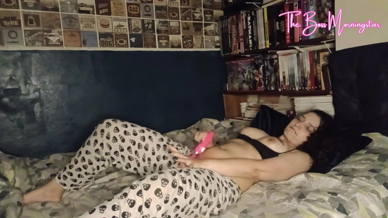 Little Ant2: Bruneta si několikrát užívá