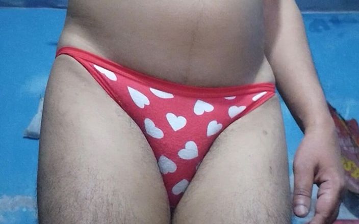 Lustyizlife: Geiler indischer teen femboy trägt bh und höschen seiner stiefschwester,...