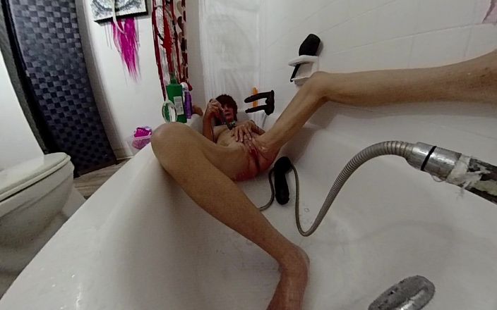 Lizzy Yum: Lizzy yum sd maggio 2025 masturbazione dilatando il bagno amatoriale al...